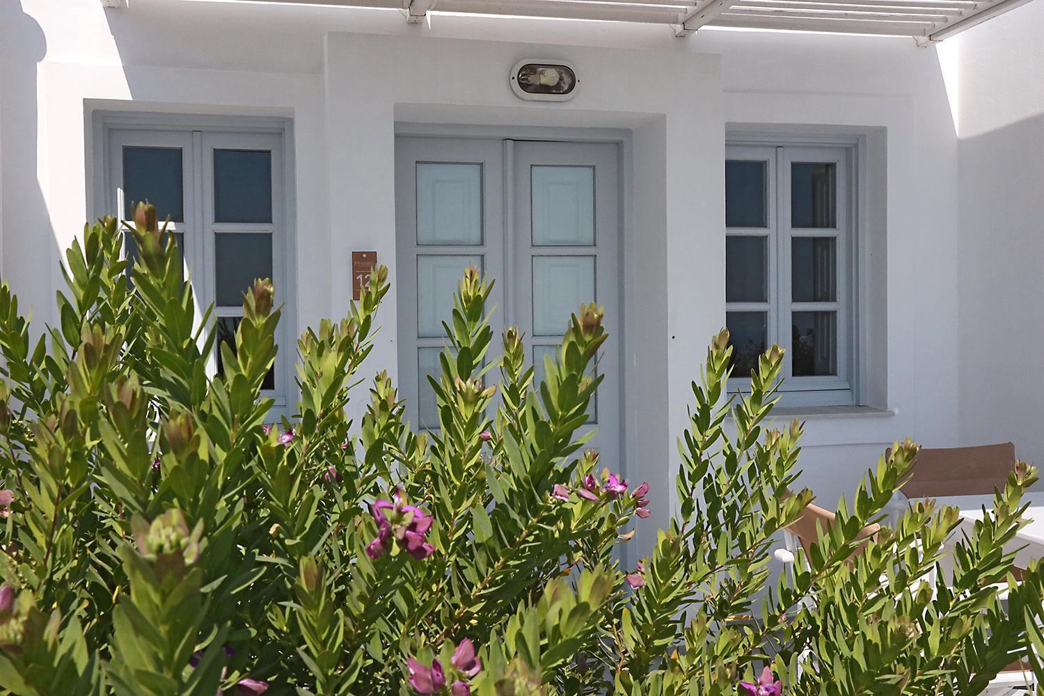 Phaos Santorini Suites Имеровигли Екстериор снимка
