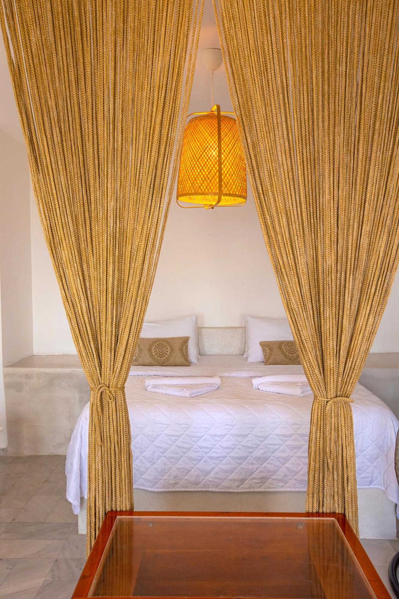 Phaos Santorini Suites Имеровигли Екстериор снимка